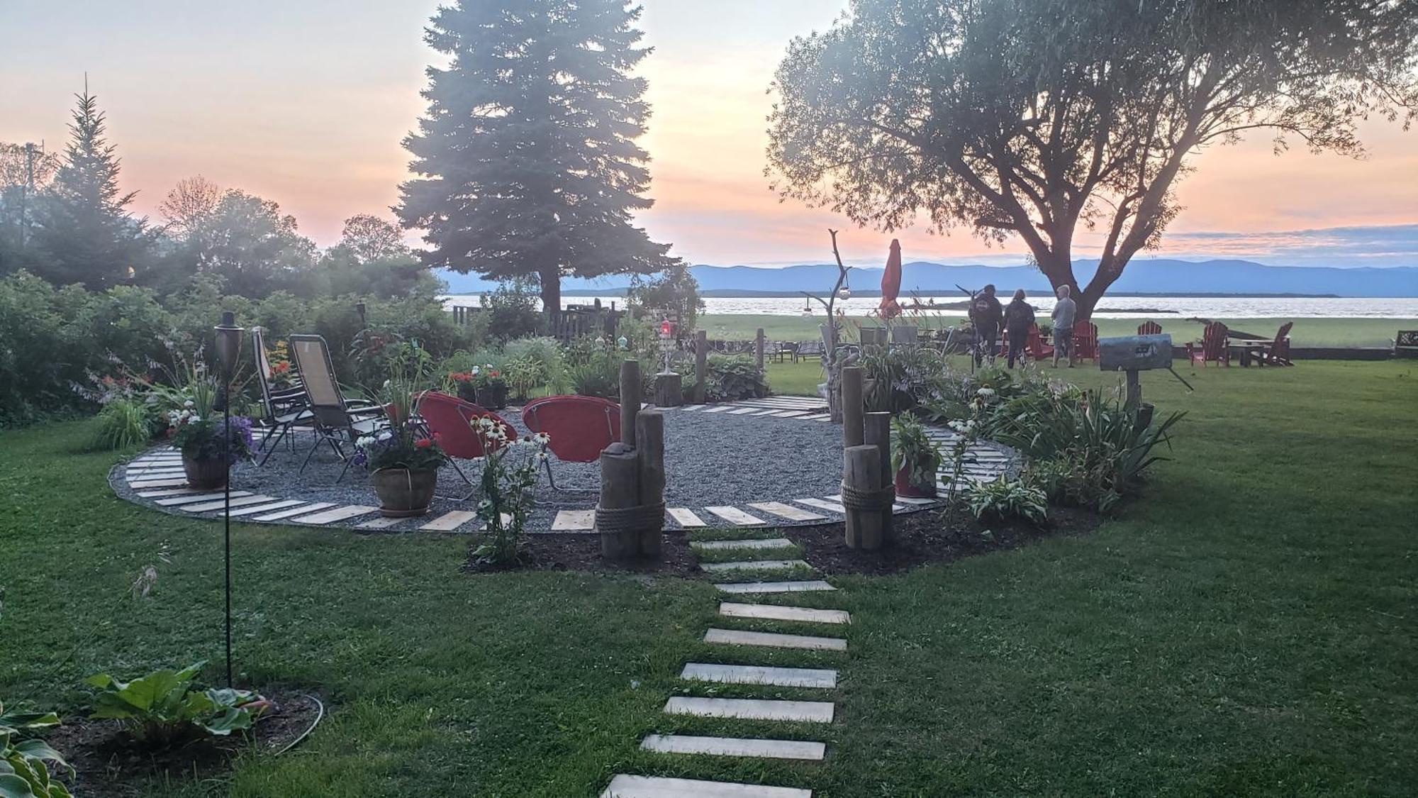 Maison De L'Anse Aux Oies / Gite L'Islet-sur-Mer Zewnętrze zdjęcie